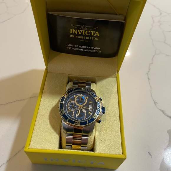Invicta Mens Pro Diver Quartz Blue Watch - Picture 1 of 8